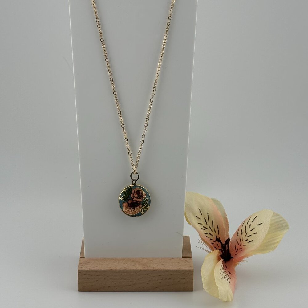 Vintage Gold Toned Round Domed Enamel Flower Art Pendant Necklace